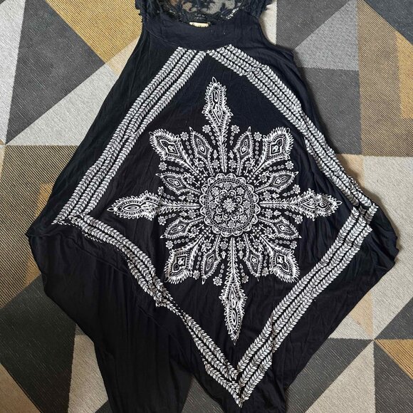 Asymmetrical dress with tattoo print - Picture 3 of 3